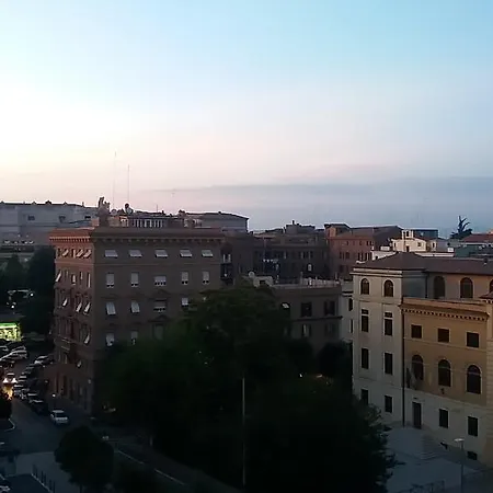 S. Pietro Terrace 2* Roma